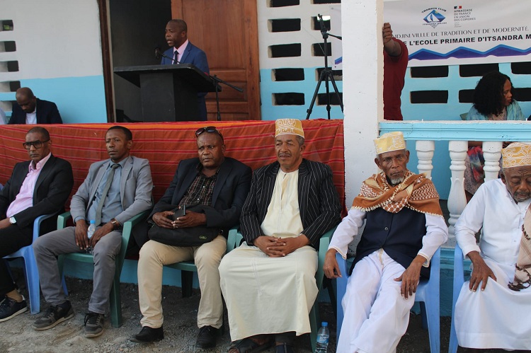 Inauguration de l'école primaire d’Itsandra:  Construire une école, un repère de l'histoire