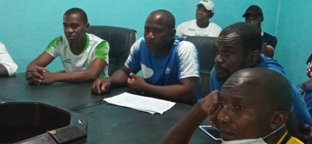 image Arbitres et entraîneurs de football en formation à Mohéli contre les violences sur les terrains