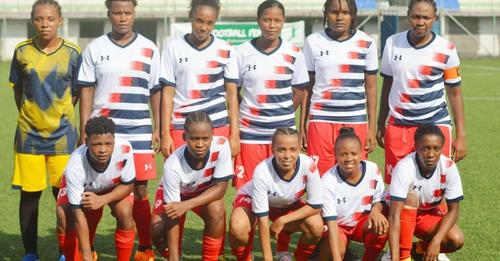 Football Féminin: Les dames ont chaussé les crampons
