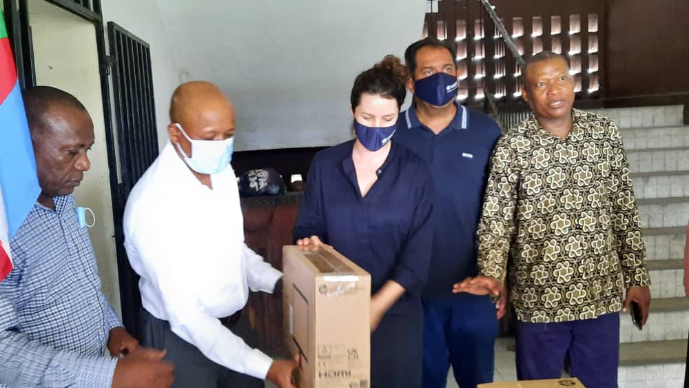 image L'ONUDC offre des kits informatiques au parquet général