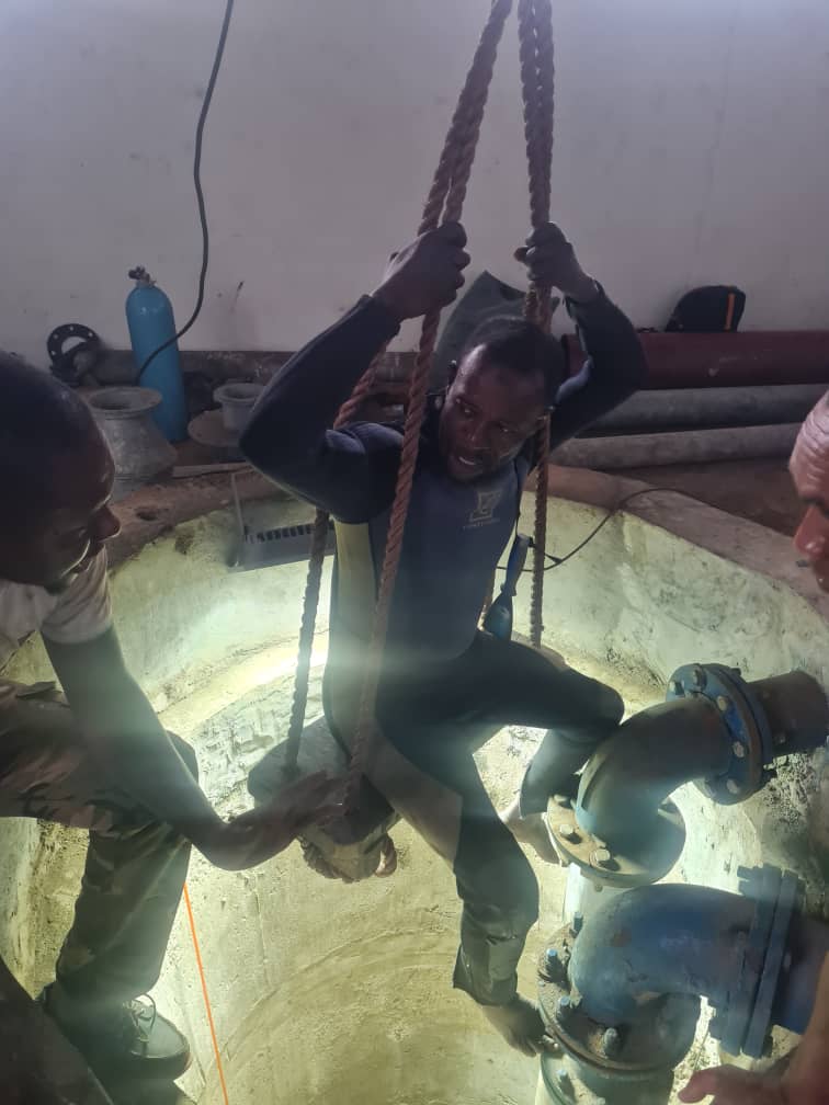 image La SONEDE fait appel à des plongeurs professionnels