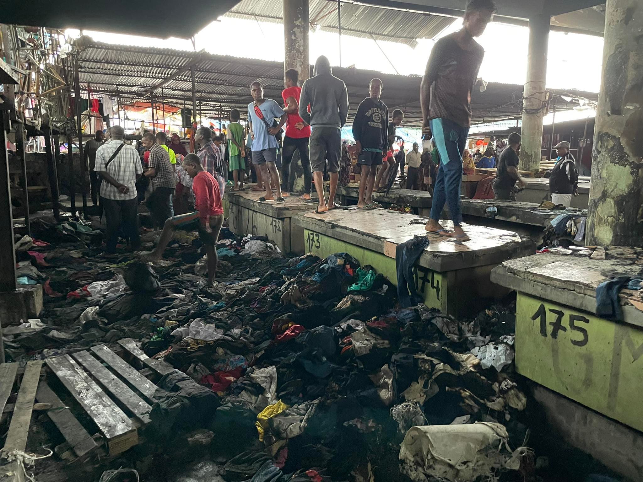 image Incendie dans les friperies de Volo Volo: La vie des vendeurs partie en fumée