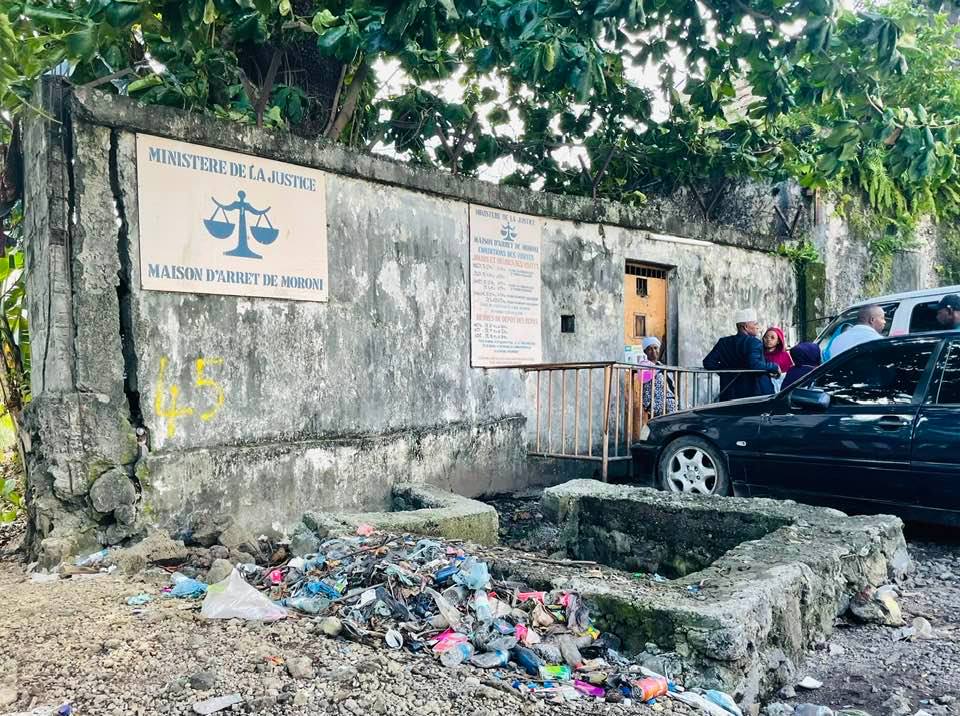 Prison de Moroni : 329 détenus en grève de la faim