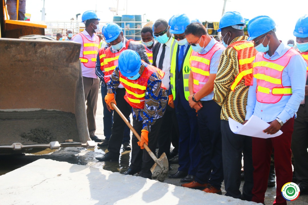 image Azali lance les travaux de réhabilitation du port de Mohéli