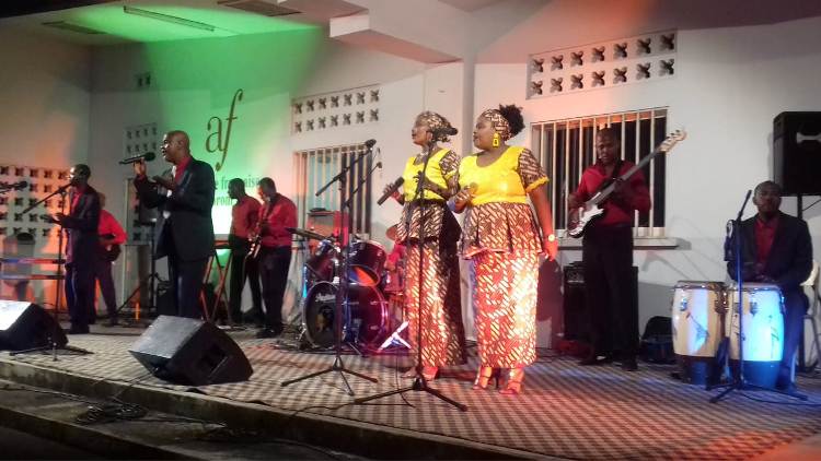 image Concours de twarab de l’Alliance Française de Moroni / Une finale réussie