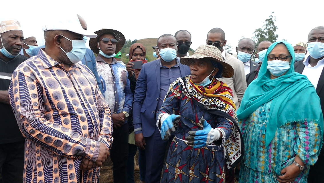 En visite au CRDE de Diboini-Hamalengo, Azali annonce le prix de la vanille