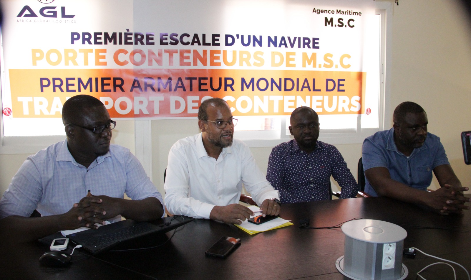 Deux rotations mensuelles, pour un navire de plus de 1000 conteneurs