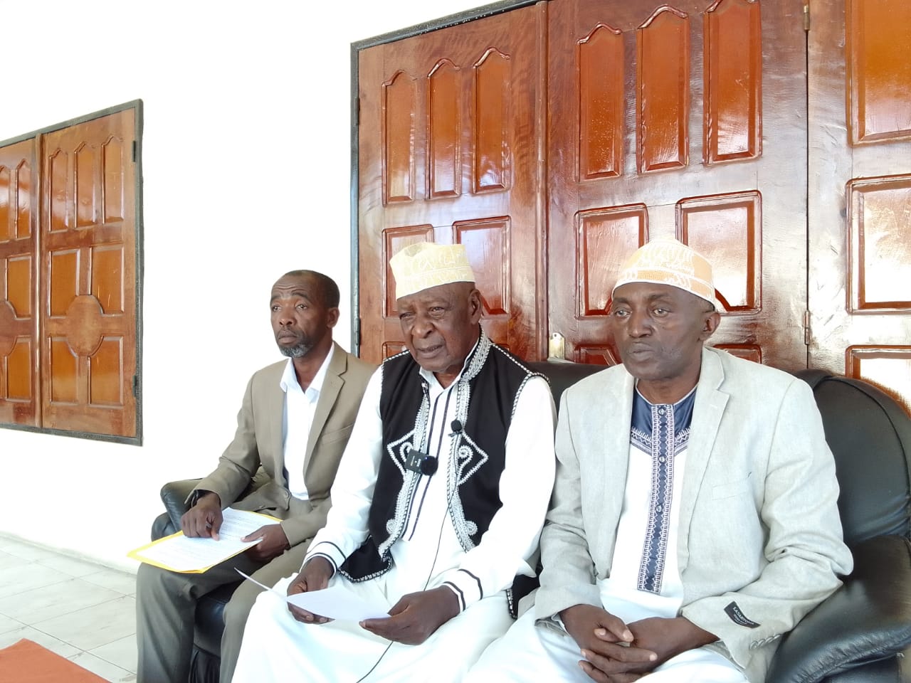 image Le parti Orange exige que la toute la lumière soit faite