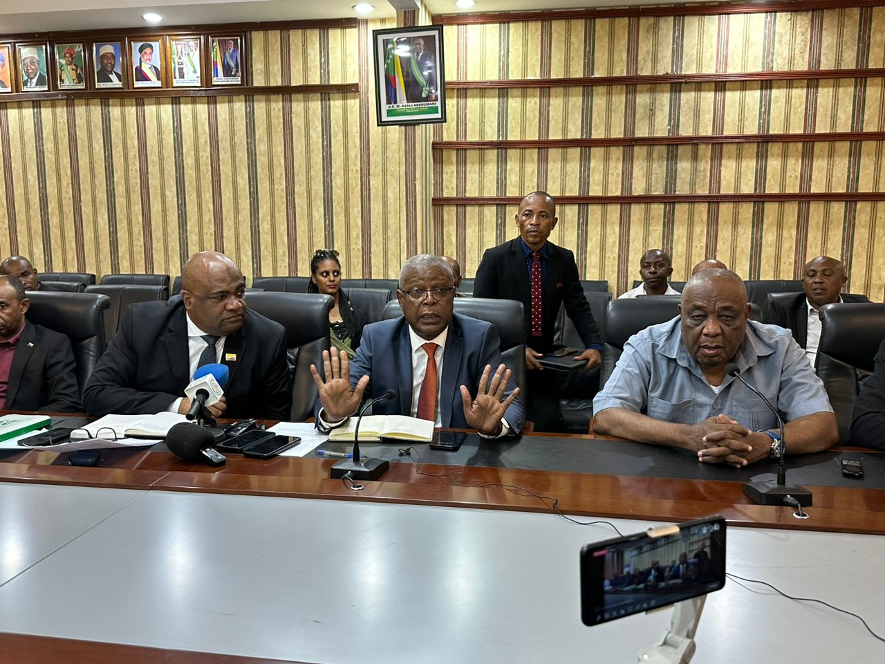 image « Notre position reste la même, nous nous ne recevrons pas les refoulés venant de Mayotte »