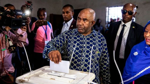 image Election présidentielle 2024 : Azali, de qui doit-il avoir peur ?