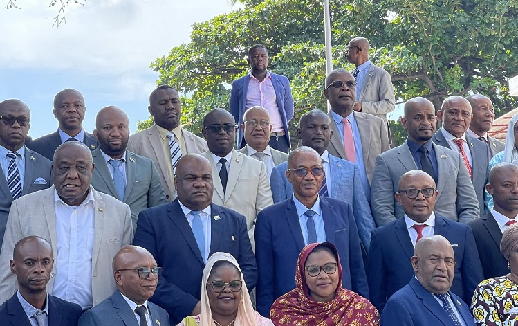 image Remaniement ministériel : Jeunes et novices