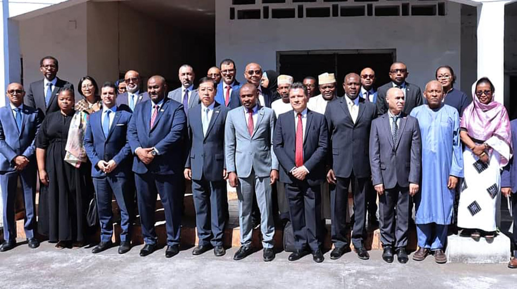 image Affaires étrangères: Le ministre reçoit le corps diplomatique à Moroni