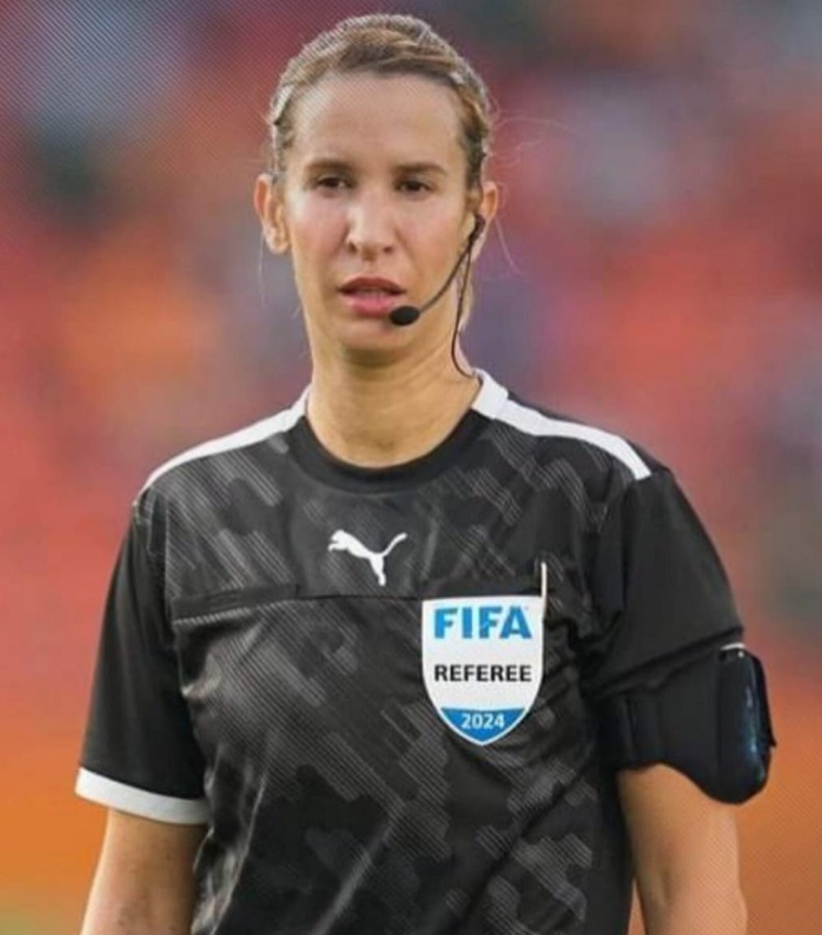 Bouchra Karboubi, une arbitre à la CAN 2023