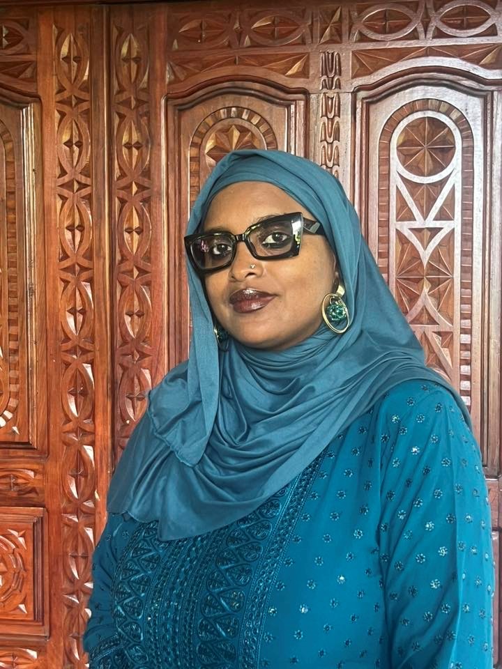 image Interview :  Loulou brise le silence avec  « Le Ventre de l’Exil »