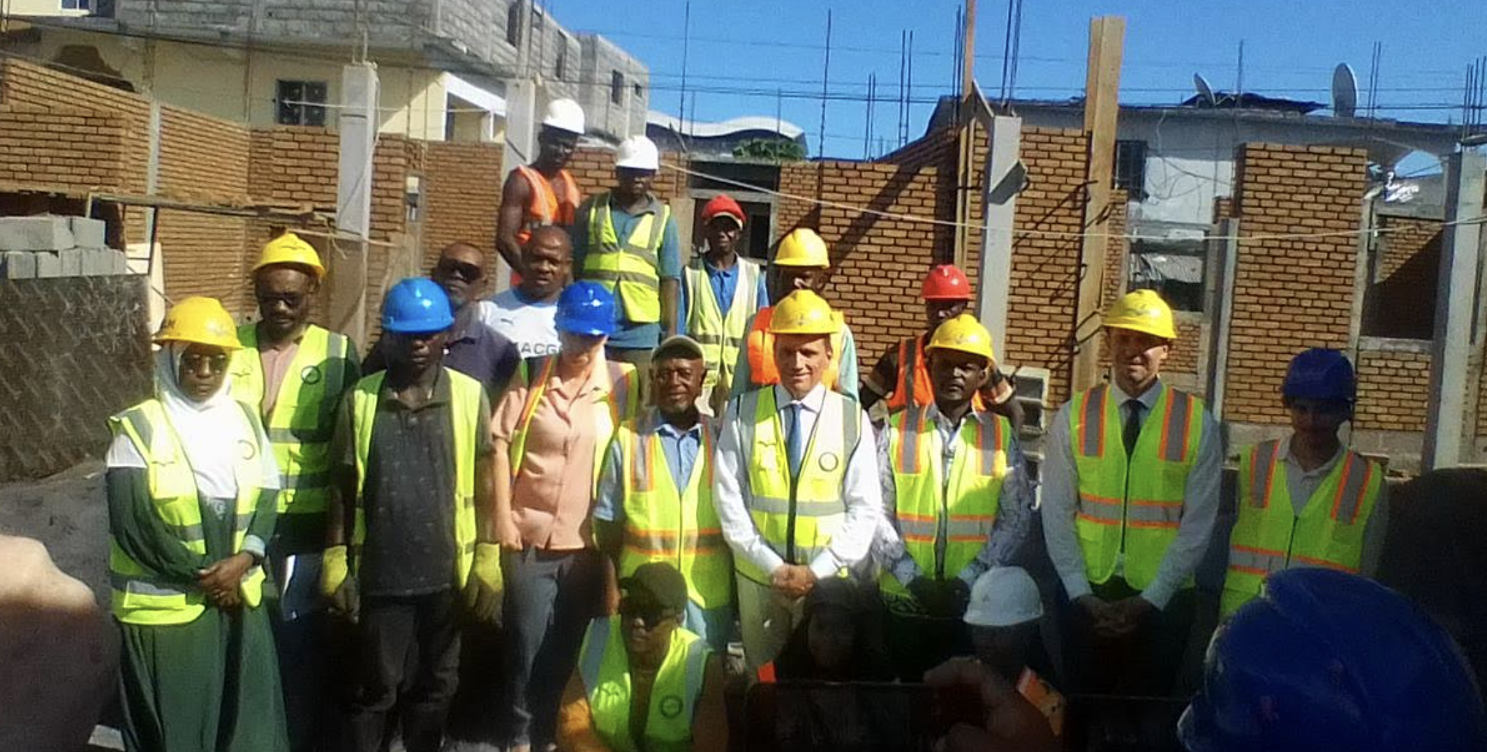 image Coopération France-Comores :  Jérémie Robert visite deux chantiers à Moroni