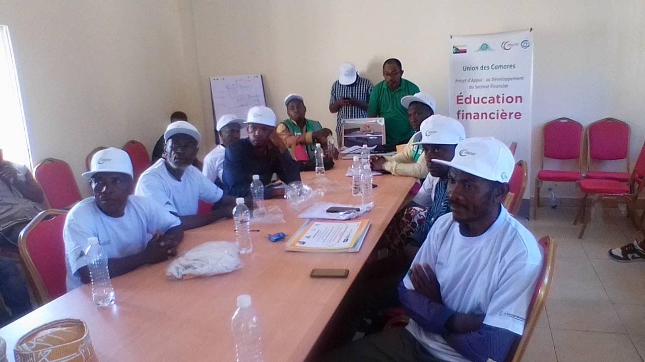 image Éducation financière : K-Invests sensibilise la communauté de Cembenoi