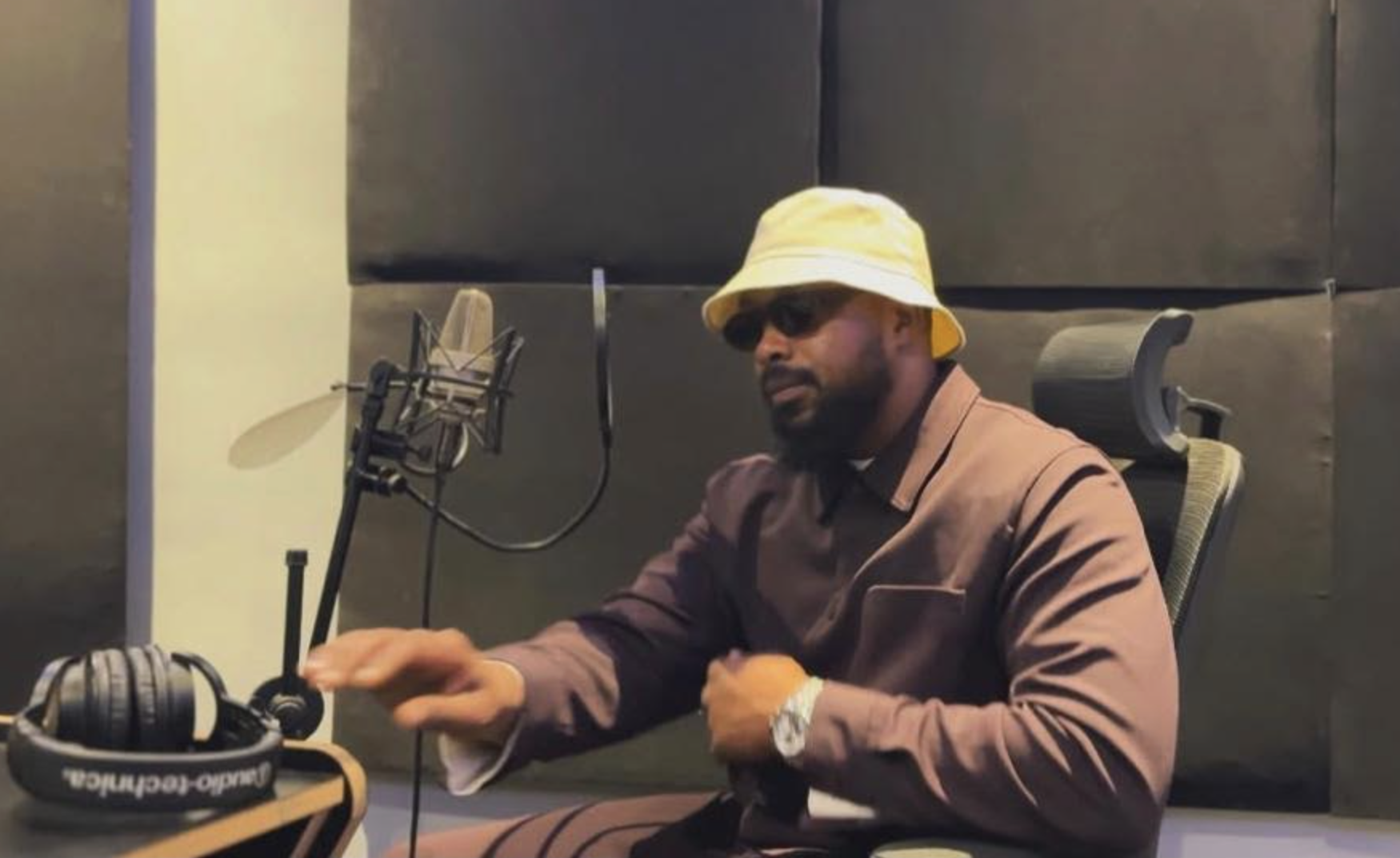 image Victorious Awax : « Relier l'intime et le politique »