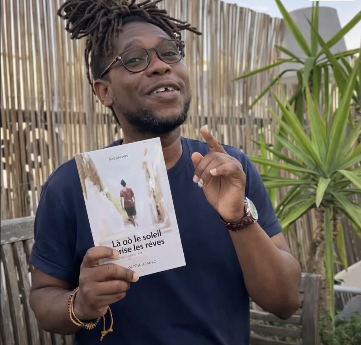image Littérature :  L’artiste Mo Absoir publie son premier ouvrage