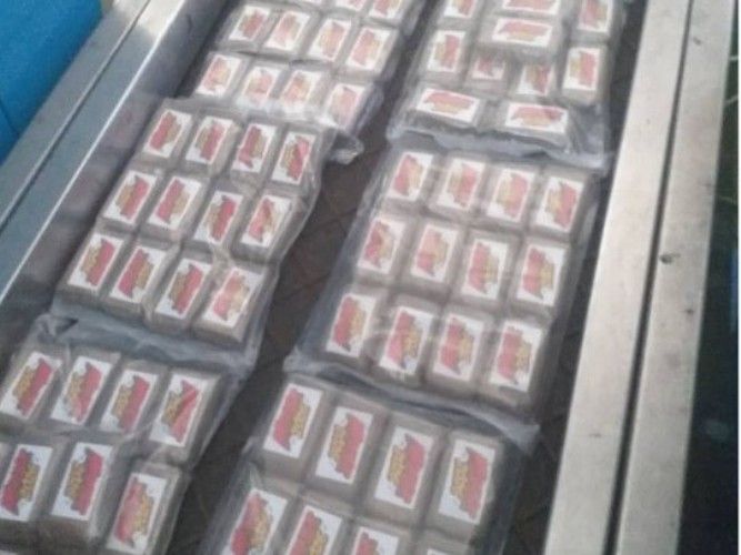 image Lutte contre la drogue :  9,8 kg de cannabis saisis à l’aéroport internationale