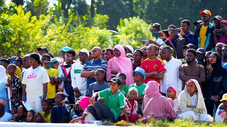 image Discours du 6 juillet :  Entre adhésion institutionnelle et attentes persistantes du public