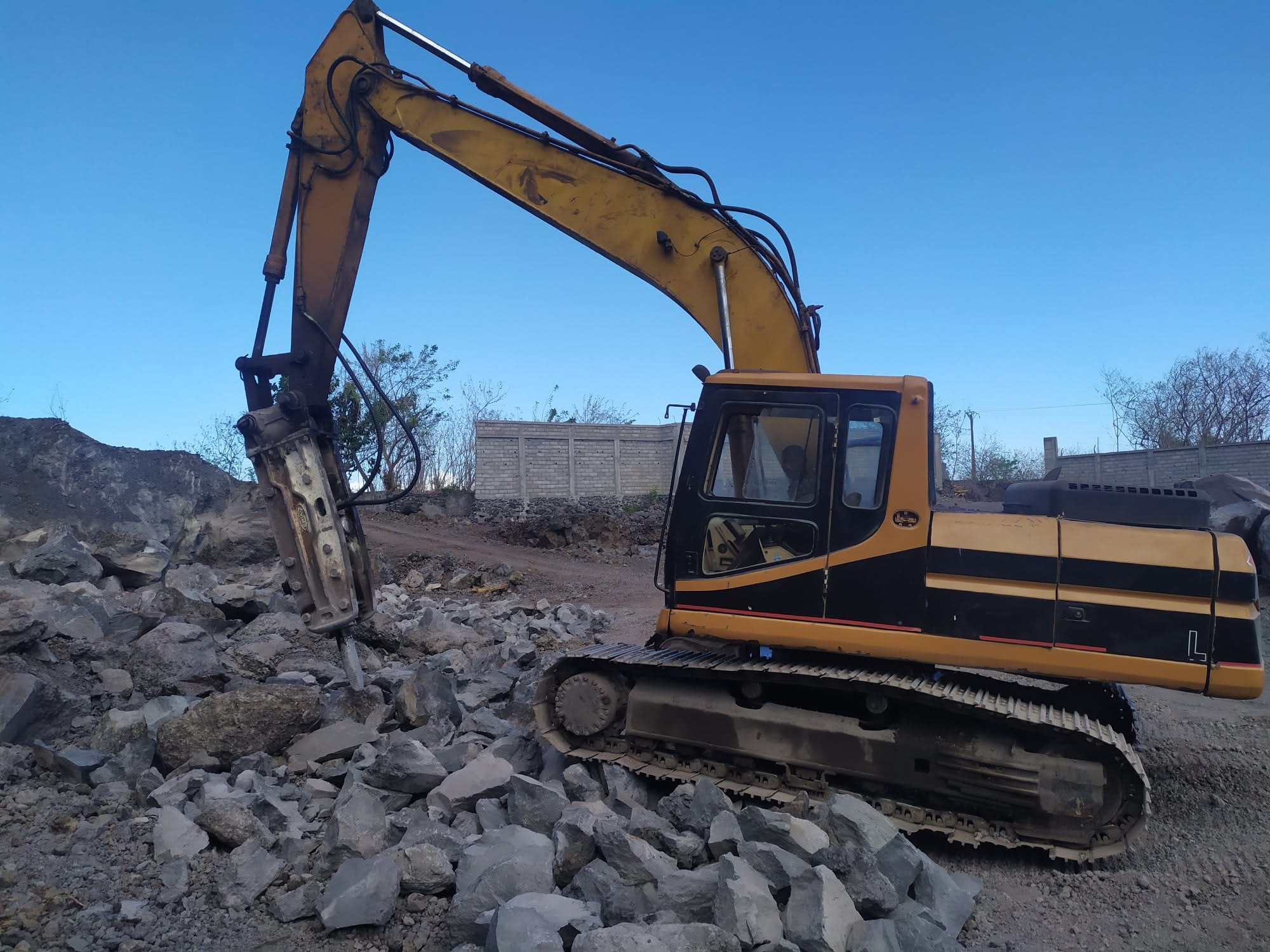 image Explosions de mine à Handuli :  Le directeur de CBE saisit la justice