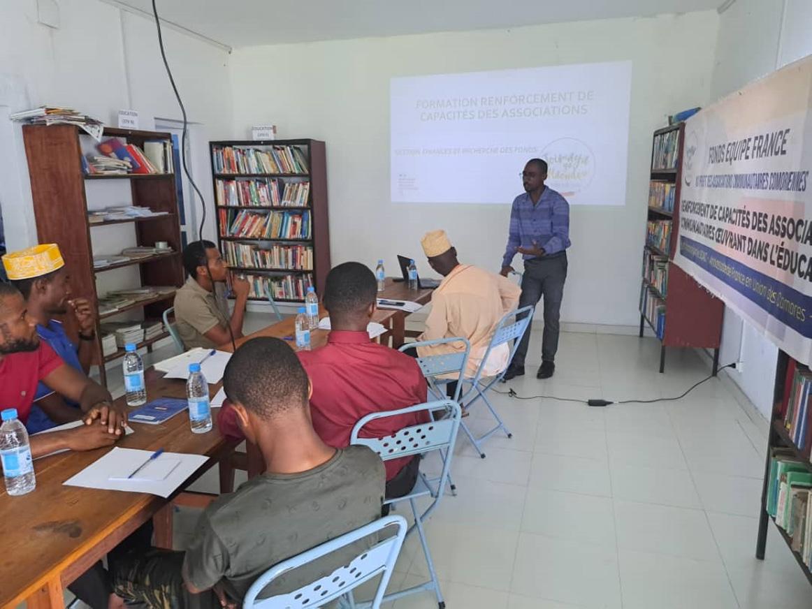 image Éducation : Six associations formées en gestion financière