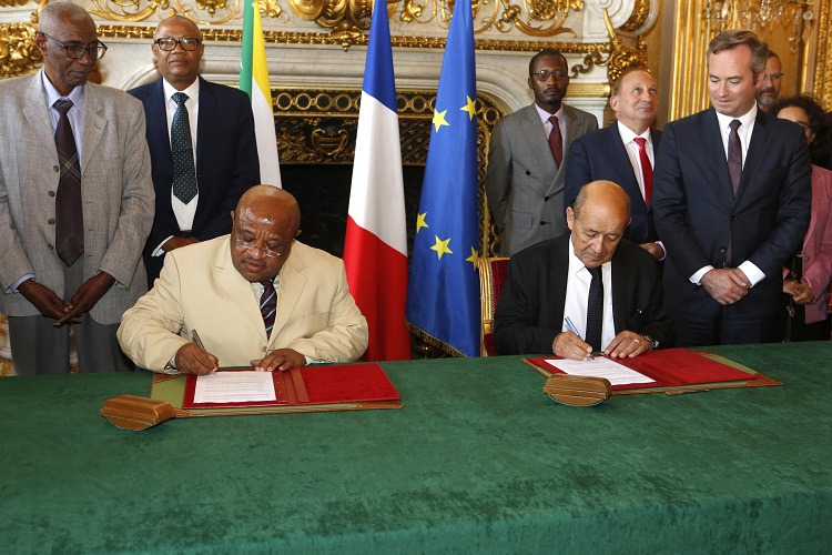 Signature d’une feuille de route du Haut conseil paritaire franco-comorien / Le gouvernement français prêt à « faciliter et améliorer la circulation » vers Mayotte