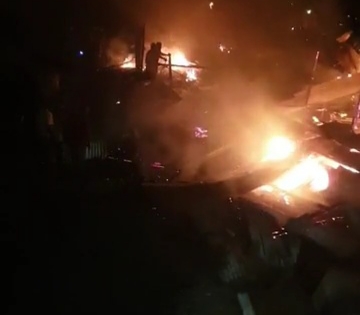 Deux morts et un blessé grave dans un incendie à Mbeni