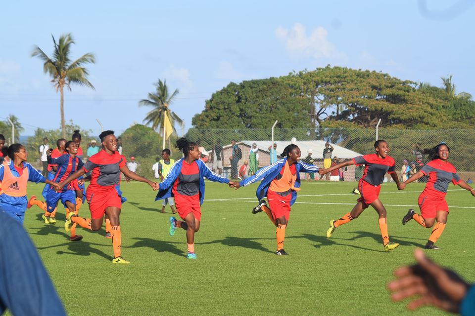 image Football féminin : phase nationale à Moili Uvanga Espoir fait la pluie et le beau temps
