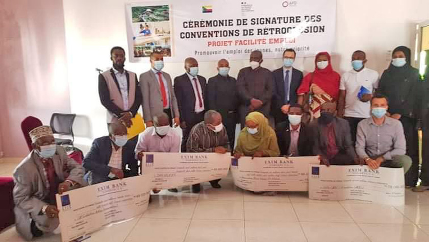 image Signature des conventions de rétrocession du projet facilité emploi: Plus de 523 emplois à créer avec un financement de 280 millions kmf