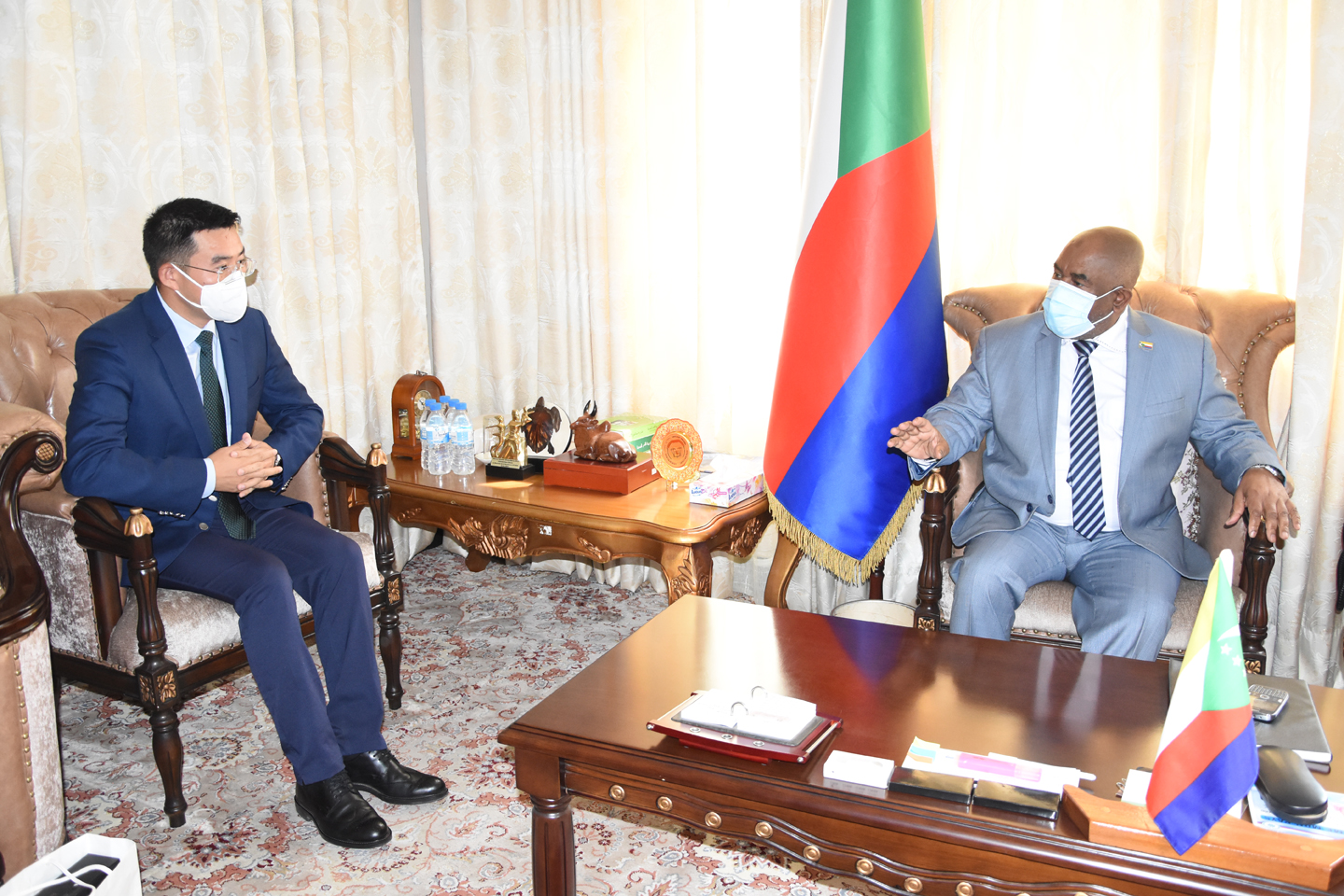 image Le président Azali reçoit Jason Xia, CEO de l’Eastern Africa Multi-Country Office de Huawei