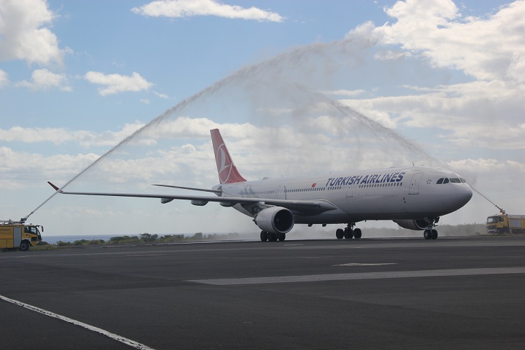 Transport aérien / Vol inaugural de Turkish Airlines aux Comores