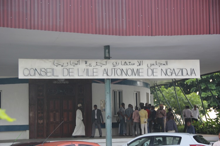 image Exécutif de Ngazidja  21 conseillers prêts à voter la motion de censure contre l’Exécutif
