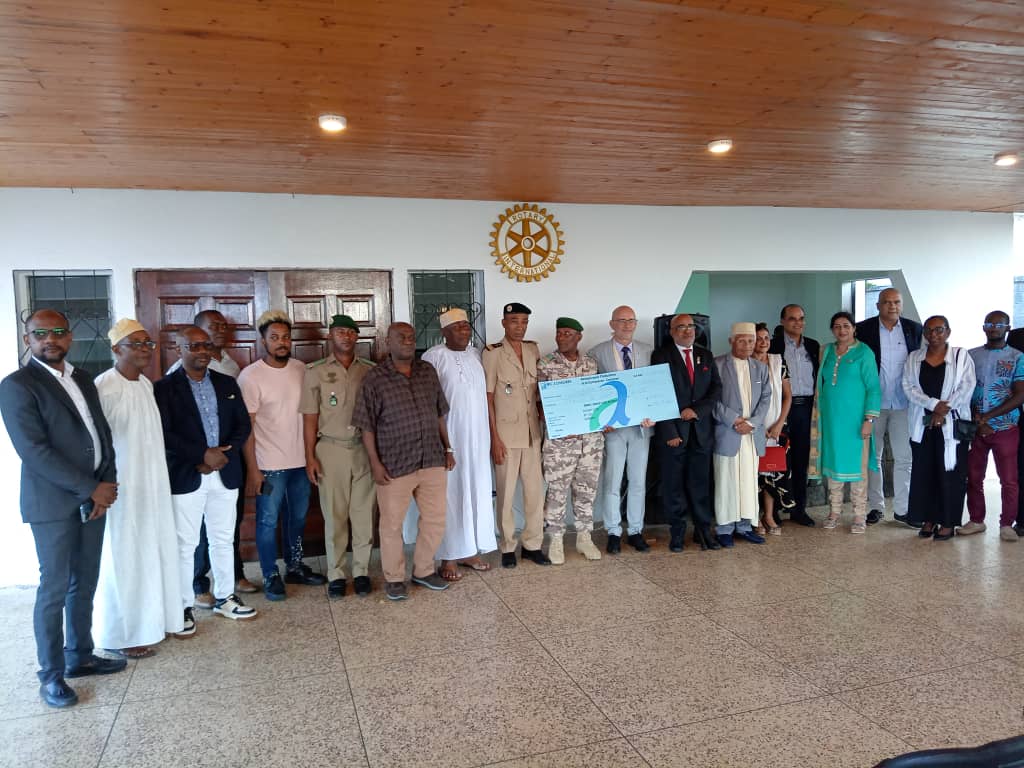image Rotary club de Moroni octroie 4 millions au Service de santé militaire