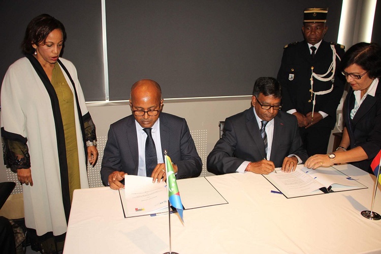 Commission mixte Comores / Maurice Quatre conventions signées