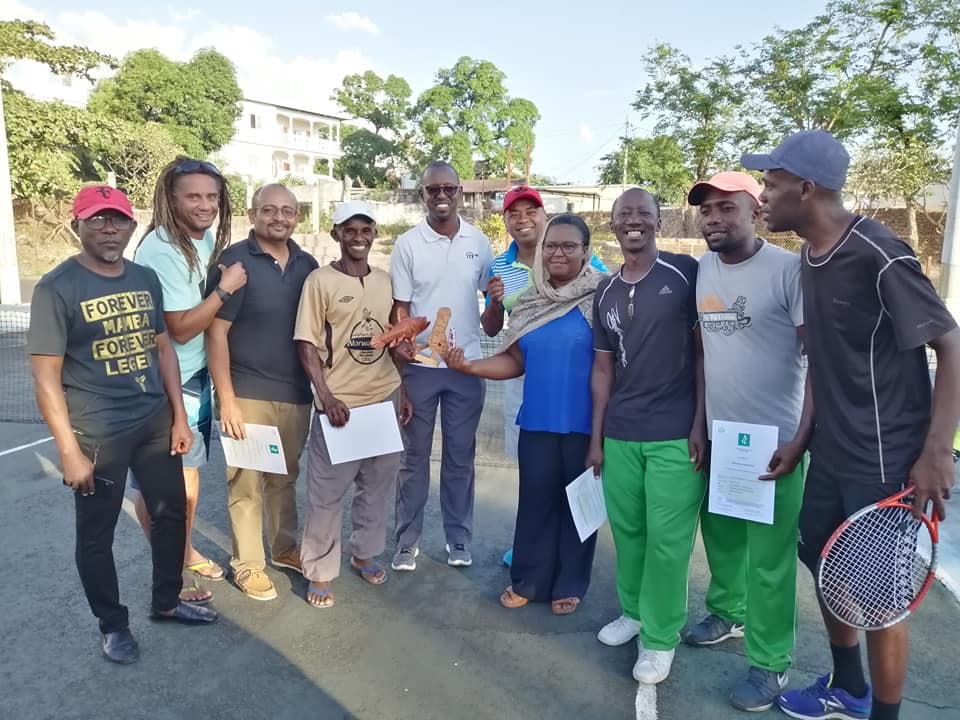 Tennis : Tournoi régional, en simples et doubles messieurs / Le collectif du Dr Haja survole la compétition