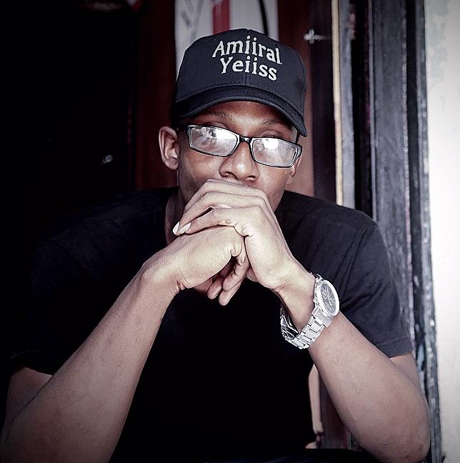 image ''Ailleurs'', un mixtape à double sens par Yeiiss