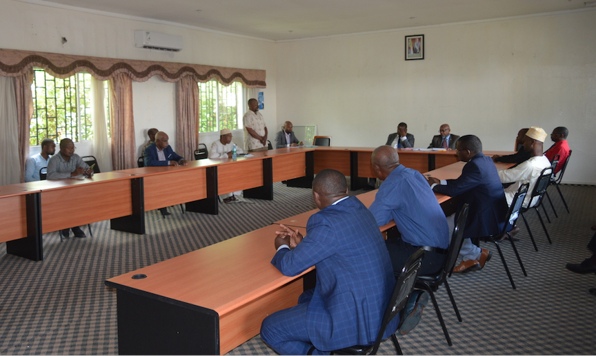 image Passation de service entre Moustadroine Abdou et Bianrifi Tharmidi